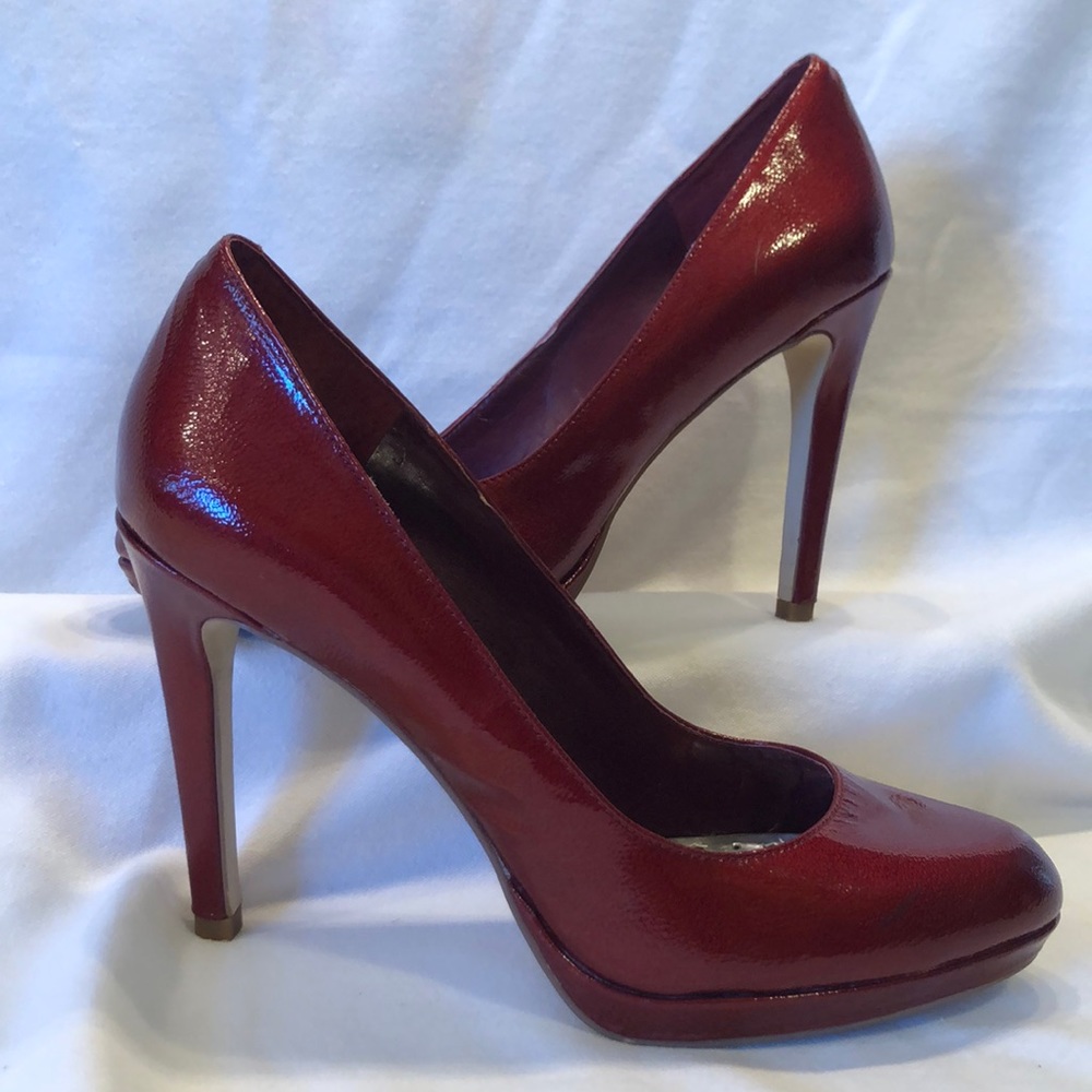 BCBGirls Ruby red patten leather heels. Size 8, 4” heel.